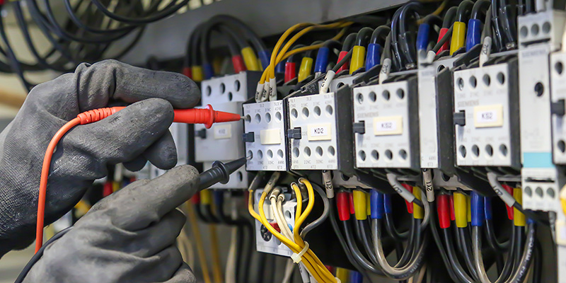 Commercial building electrical switchboard inspection Qatar